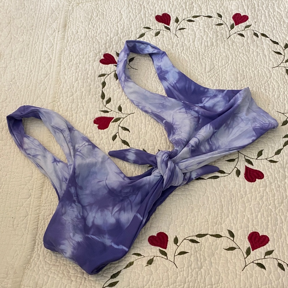 Dippin Daisys Tie Front Knot Bikini Top Purple Tie Dye Women’s Large 4021T